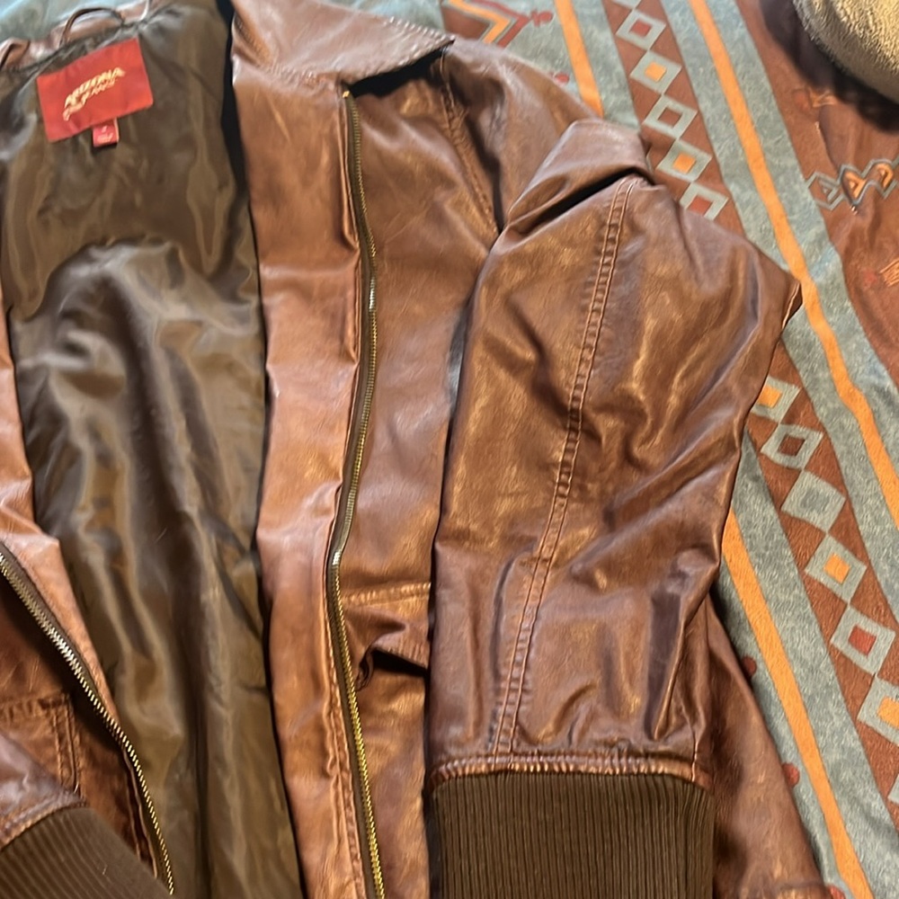 Jacket - Picture 4 of 5